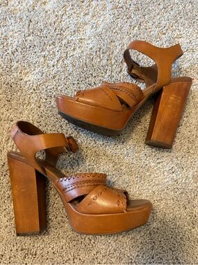 Kork-Ease Maya Brown Leather Platform Block Heel Sandals – Boho Woven Heels